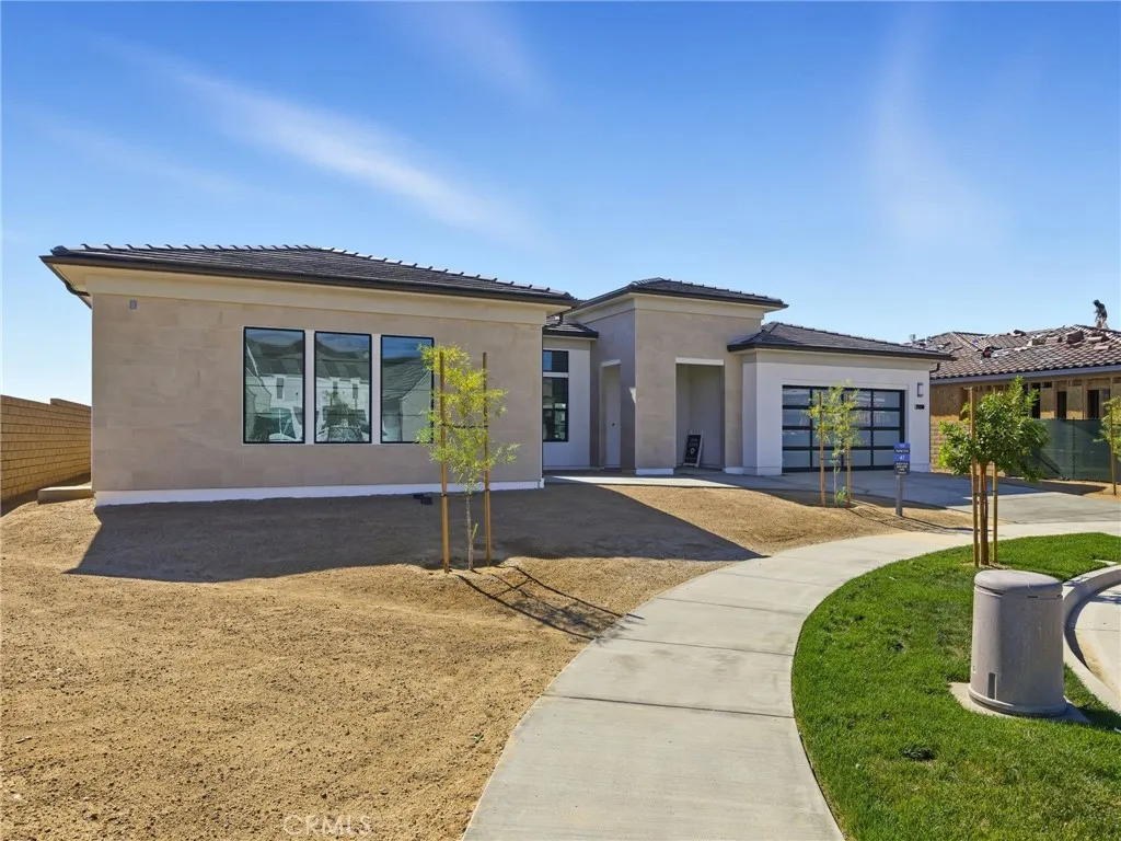 24150 W Corte Zafiro, Valencia, California 91354 home-pic-1